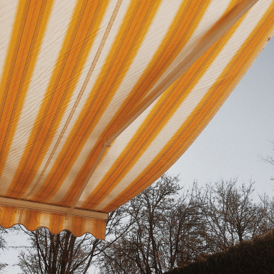 toldos de brazo retráctil