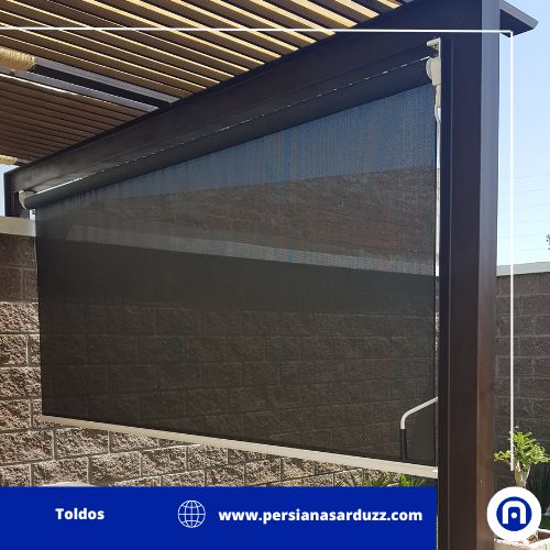 Toldo de caída vertical